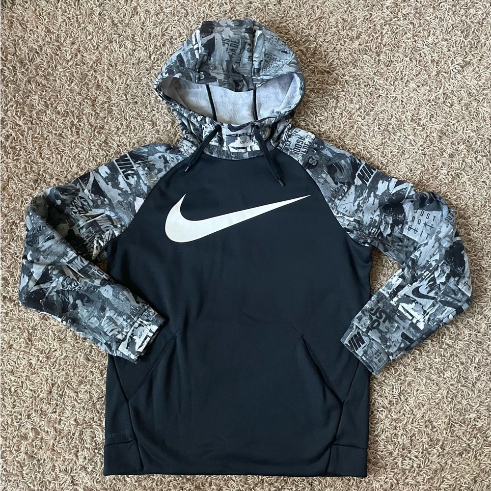 Nike Black Graphic Hoodie sweatshirt, like new, men’s medium!